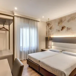 Flower Garden Otel