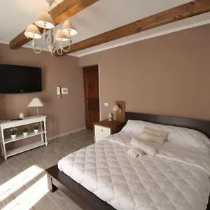 Boutique 2*, Palermo Italia